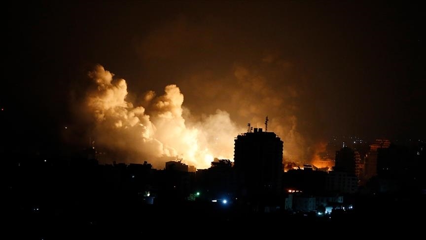 Izraeli bombardon kishën historike në Gaza, strehoheshin civilë 1 bombardim izrael