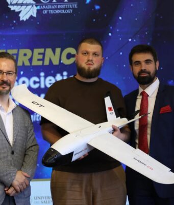 Firdeus Dikellari prezanton “Shqipe C-15”, UAV-në e parë shqiptare me krahë fiks Firdeus Dikellari